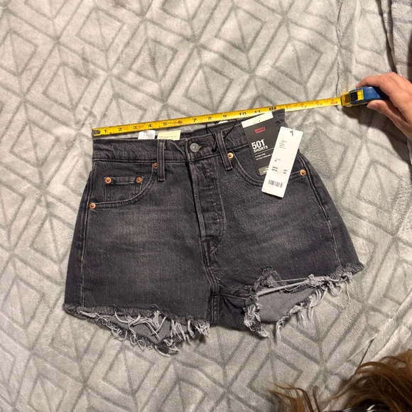 NWT Levi’s 501 Premium Cutoff Denim Short size  25 - Picture 3 of 6